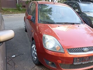 2008 Ford Fiesta Mk5, красный, 319000 рублей, вид 2