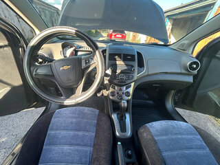 2012 Chevrolet Aveo II, чёрный, 600000 рублей, вид 4