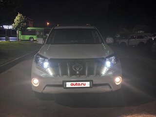 2017 Toyota Land Cruiser Prado 150 Series Рестайлинг 1, белый, 4500000 рублей, вид 2