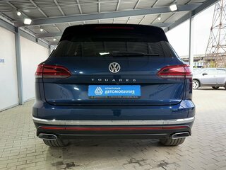 2019 Volkswagen Touareg III, синий, 4314000 рублей, вид 4