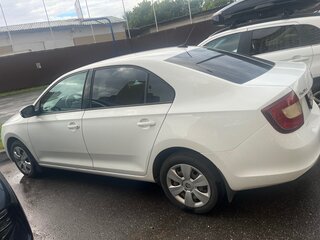 2017 Skoda Rapid I Рестайлинг, белый, 1000000 рублей, вид 3