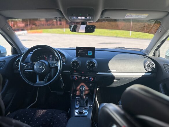 2018 Audi A3 III (8V) Рестайлинг, белый, 1650000 рублей - вид 11