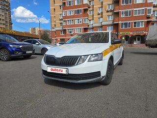 2017 Skoda Octavia III (A7) Рестайлинг, белый, 670000 рублей, вид 2