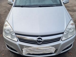 2014 Opel Astra H Рестайлинг, серебристый, 825000 рублей, вид 1