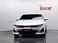 2023 Kia K5 III Рестайлинг, белый, 2400000 рублей - вид 1