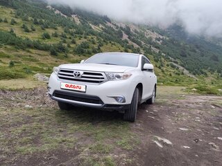 2010 Toyota Highlander II (XU40) Рестайлинг, белый, 1470000 рублей, вид 1