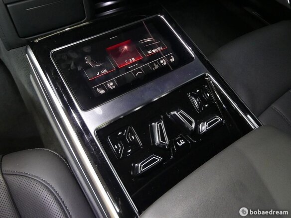 2023 Audi A8 Long 50 TDI IV (D5) Рестайлинг, серебристый, 9426196 рублей - вид 22