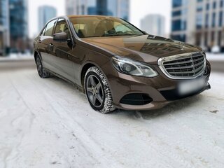 2013 Mercedes-Benz E-Класс 200 IV (W212, S212, C207) Рестайлинг, коричневый, 2000000 рублей, вид 3