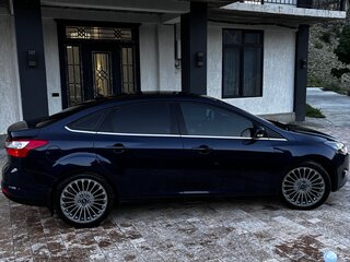 2013 Ford Focus III, синий, 910000 рублей, вид 4