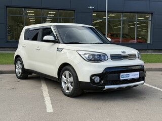 2017 Kia Soul II Рестайлинг, белый, 1710000 рублей, вид 3