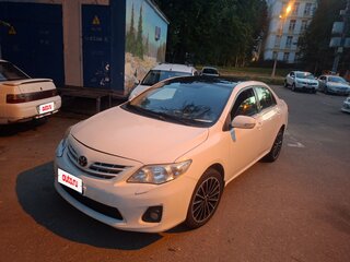 2011 Toyota Corolla X (E140, E150) Рестайлинг, белый, 750000 рублей, вид 1