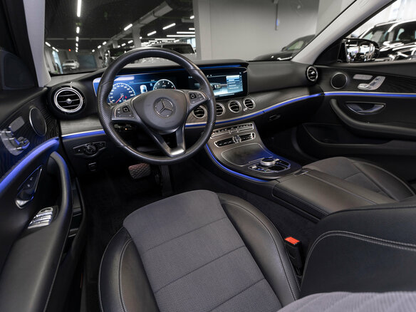 2017 Mercedes-Benz E-Класс 200 V (W213, S213, C238), чёрный, 3300000 рублей - вид 9