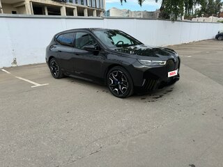 2023 BMW iX xDrive50 I (I20), серый, 8500000 рублей, вид 3