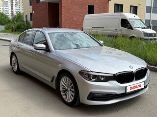 2017 BMW 5 серии 520d VII (G30/G31/G38), серебристый, 2600000 рублей, вид 2