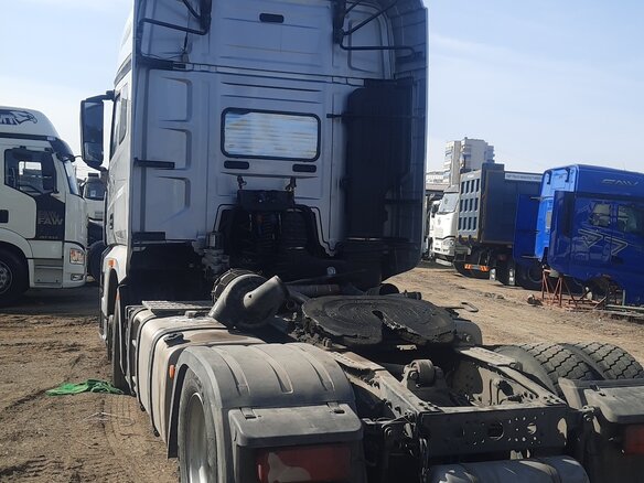 2023 FAW J6 CA4251, серый, 4056000 рублей - вид 2