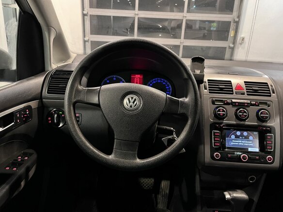 2010 Volkswagen Touran I Рестайлинг, серебристый - вид 9