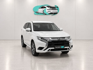 2022 Mitsubishi Outlander III Рестайлинг 3, белый, 2175500 рублей, вид 3