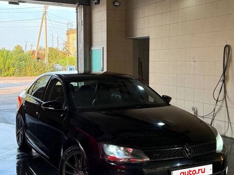 2013 Volkswagen Jetta VI, чёрный, 1330000 рублей, вид 1