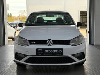 2017 Volkswagen Polo V Рестайлинг, белый, 1210000 рублей, вид 2