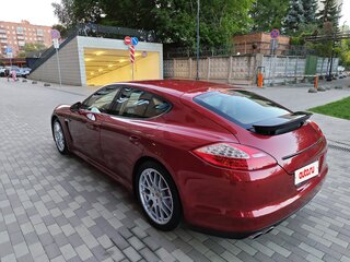 2010 Porsche Panamera 4S I, красный, 5000000 рублей, вид 4