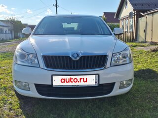 2010 Skoda Octavia II (A5) Рестайлинг, белый, 950000 рублей, вид 1