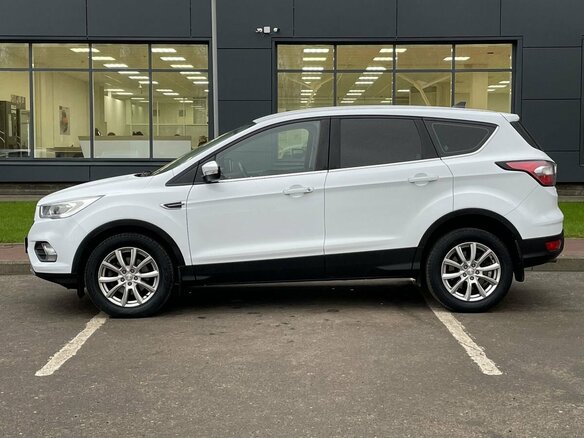 2017 Ford Kuga II Рестайлинг, белый, 1799000 рублей - вид 7