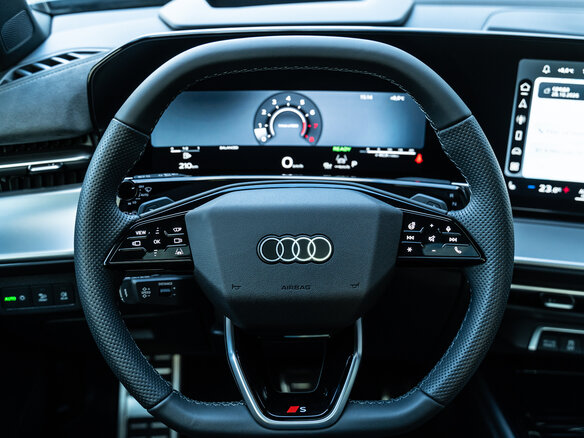 2026 Audi Q3 Sportback TFSI III (FJ), серый, 7499000 рублей - вид 14