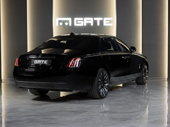 2026 Rolls-Royce Ghost Extended II Рестайлинг (Series II), чёрный, 68566496 рублей - вид 2