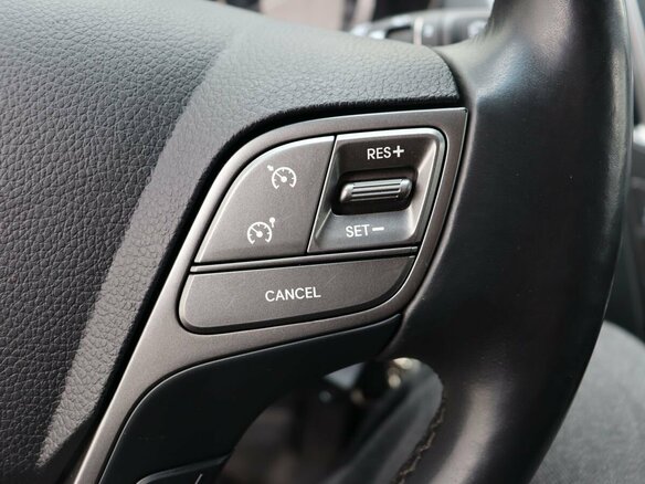 2015 Hyundai Santa Fe III Рестайлинг, серебристый, 2415000 рублей - вид 14