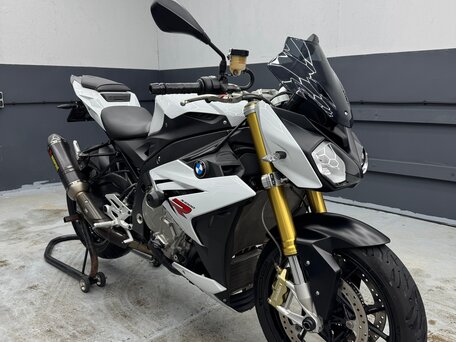 2016 BMW S 1000 R, белый, 980000 рублей, вид 3