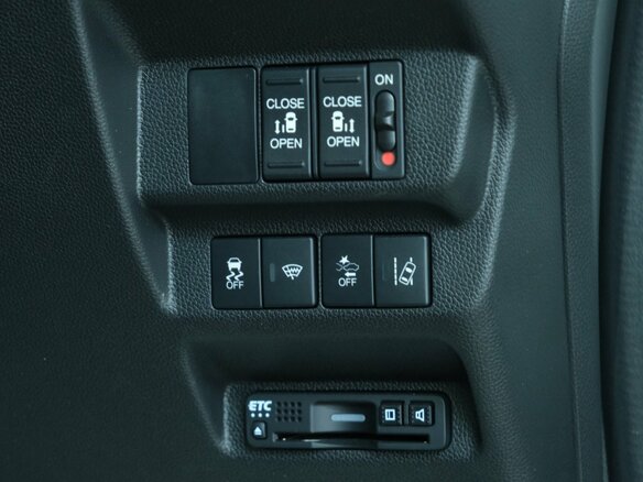 2021 Honda Freed II Рестайлинг, белый, 2099000 рублей - вид 8