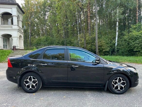 2010 Ford Focus II Рестайлинг, чёрный, 830000 рублей - вид 5