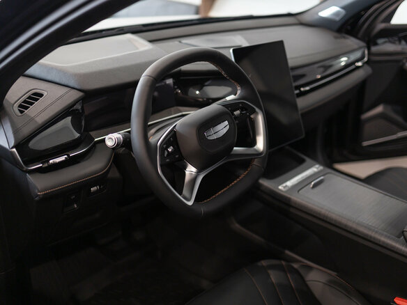 2026 Geely Preface I, чёрный, 3434990 рублей - вид 4