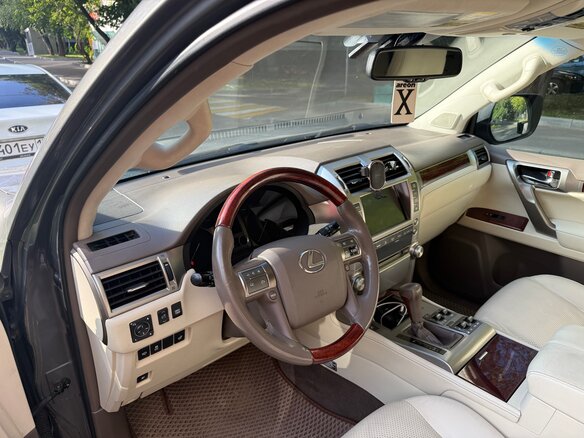 2010 Lexus GX 460 II, серый, 3100000 рублей - вид 4