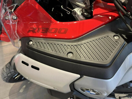2025 BMW R 1300 GS Adventure, красный, 3150000 рублей, вид 5