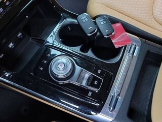 2020 Kia Carnival IV, чёрный, 4850000 рублей, вид 3