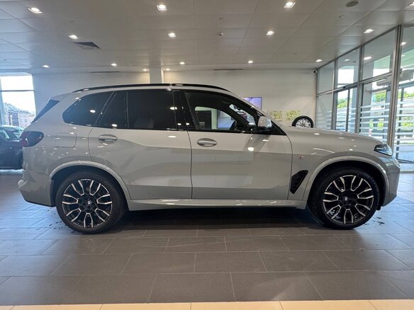 2025 BMW X5 Long 40Li IV (G05/G18) Рестайлинг, серый, 15000000 рублей - вид 7