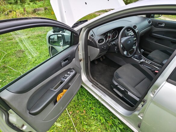 2008 Ford Focus II Рестайлинг, серебристый, 550000 рублей - вид 12