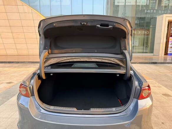 2025 Mazda 3 Axela IV (BP), серый, 1800000 рублей - вид 16
