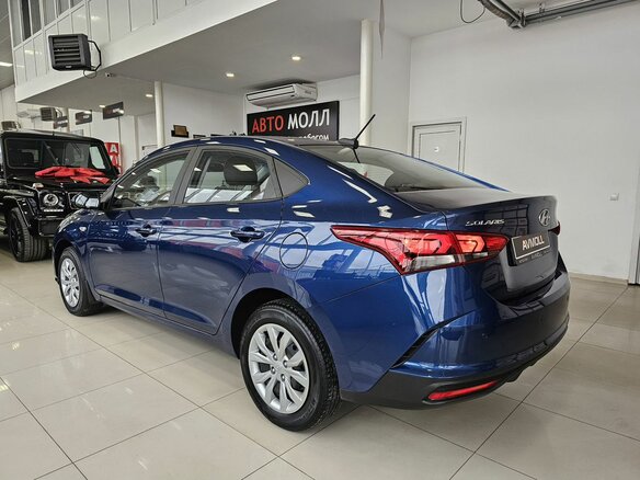 2021 Hyundai Solaris II Рестайлинг, синий, 1889000 рублей - вид 5
