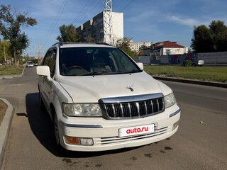 2000 Mitsubishi Chariot Grandis III, белый, 555000 рублей, вид 1