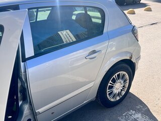 2007 Opel Astra H Рестайлинг, серебристый, 220000 рублей, вид 5