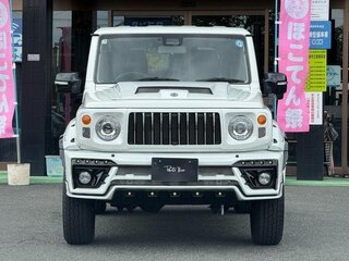 2022 Suzuki Jimny Sierra IV, белый, 2000000 рублей, вид 2