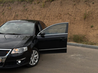 2009 Volkswagen Passat B6, чёрный, 800000 рублей, вид 2