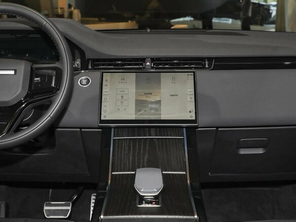 2025 Land Rover Range Rover Evoque II Рестайлинг, чёрный, 6090000 рублей - вид 10