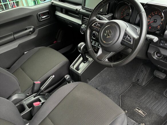 2021 Suzuki Jimny Sierra IV, серый, 2390000 рублей - вид 5