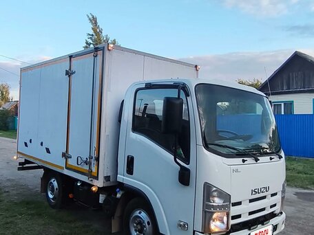 2010 Isuzu Elf (N-series), белый, 2000000 рублей, вид 1