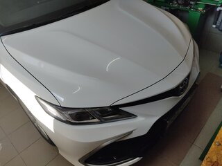 2021 Toyota Camry VIII (XV70) Рестайлинг, белый, 3700000 рублей, вид 4