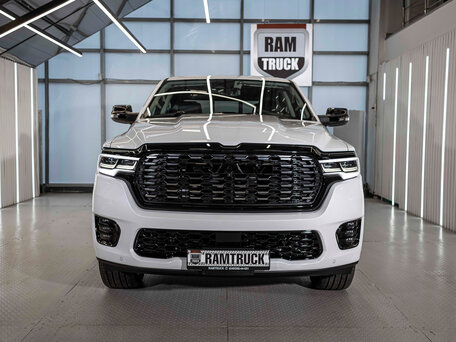 2026 Ram 1500 Crew Cab V Рестайлинг, белый, 11250837 рублей, вид 2
