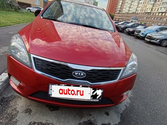 2011 Kia Ceed I Рестайлинг, красный, 750000 рублей - вид 2